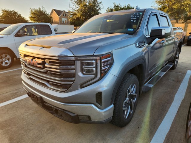 2023 GMC Sierra 1500 SLT 2