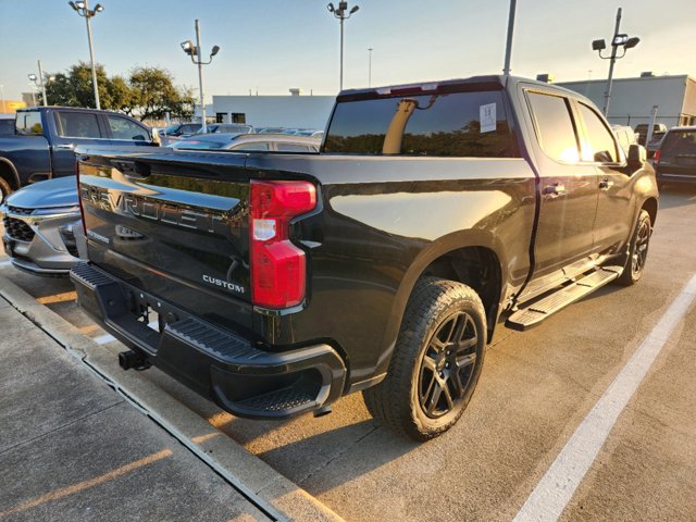 2023 Chevrolet Silverado 1500 Custom 4