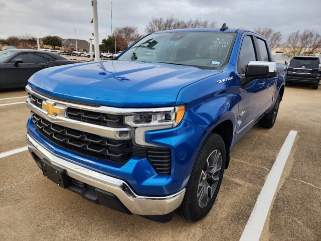 2023 Chevrolet Silverado 1500 LT 3