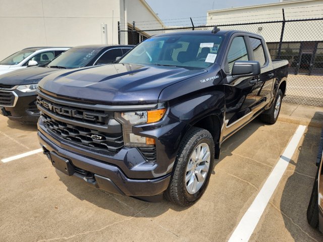 2023 Chevrolet Silverado 1500 Custom 3