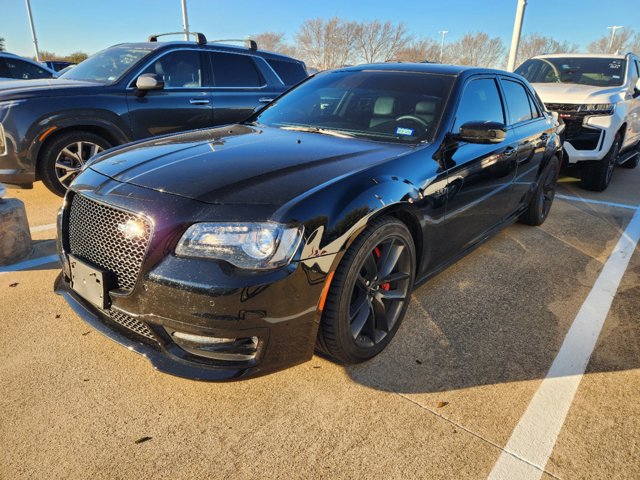 2023 Chrysler 300 300C 3