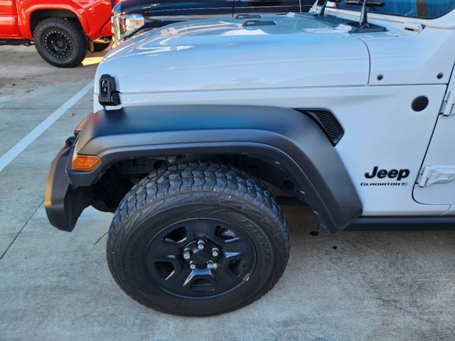 2023 Jeep Gladiator Sport 5