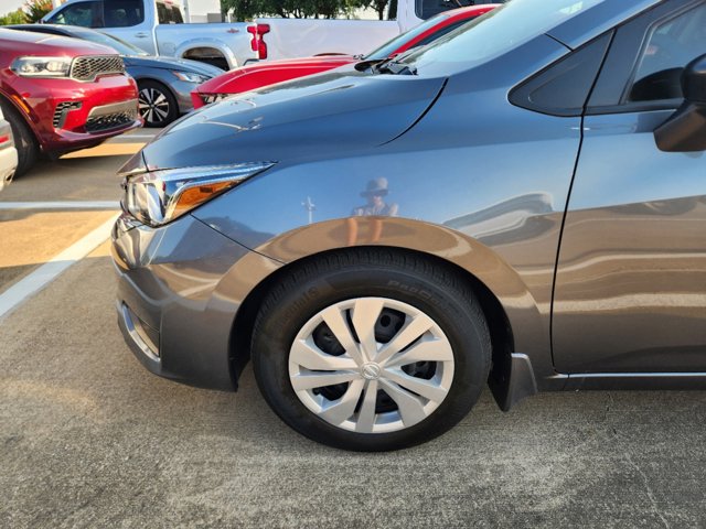 2023 Nissan Versa S 5