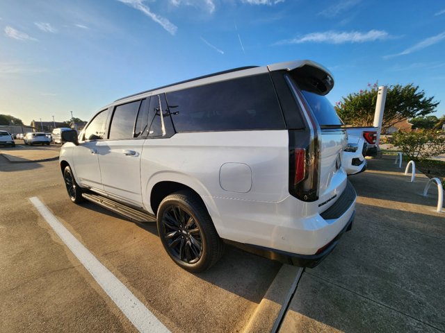 2023 Cadillac Escalade ESV 4WD Sport 3