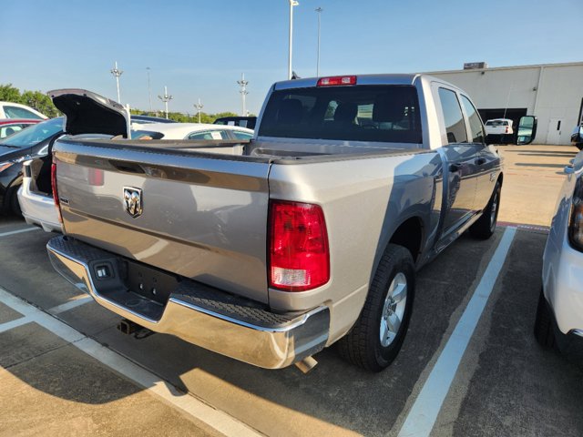 2023 Ram 1500 Classic SLT 3