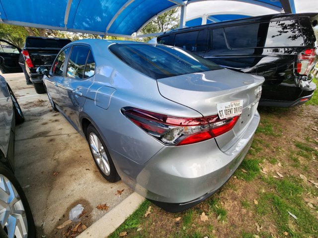 2023 Toyota Camry LE 3