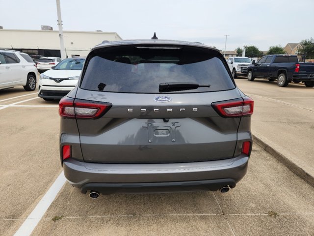 2023 Ford Escape ST-Line 5