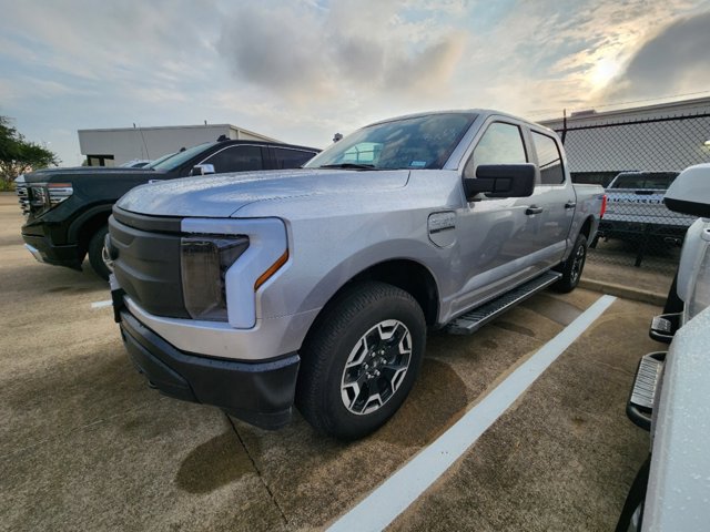 2023 Ford F-150 Lightning Pro 2