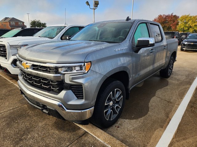 2023 Chevrolet Silverado 1500 LT 3