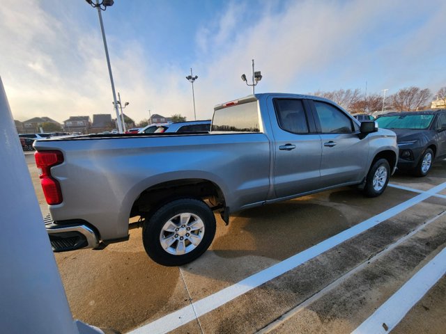 2023 Chevrolet Silverado 1500 LT 3