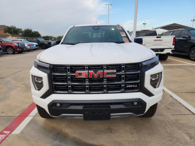 2024 GMC Canyon 4WD AT4 2