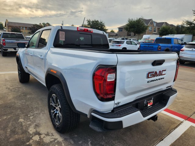 2024 GMC Canyon 4WD AT4 6