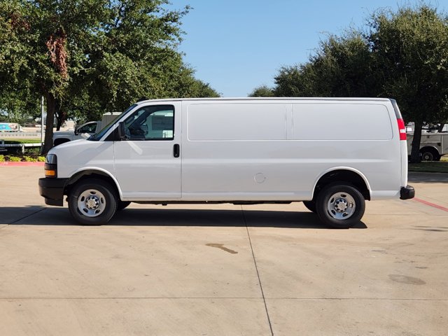 2024 Chevrolet Express Cargo Van  4