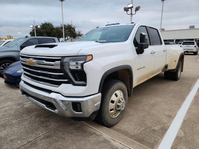 2024 Chevrolet Silverado 3500HD LTZ 2