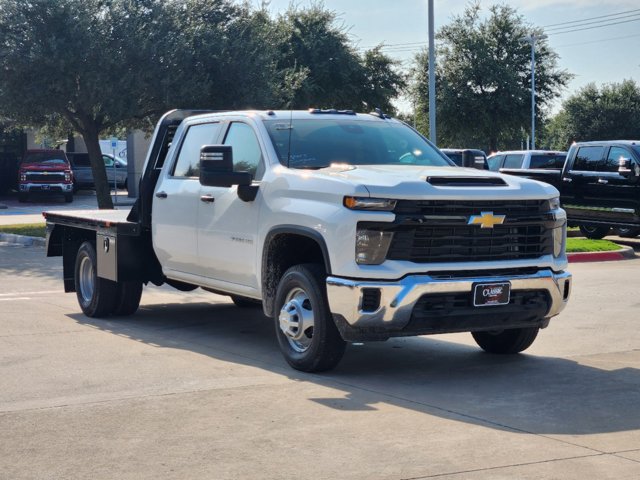 2024 Chevrolet Silverado 3500HD CC Work Truck 2