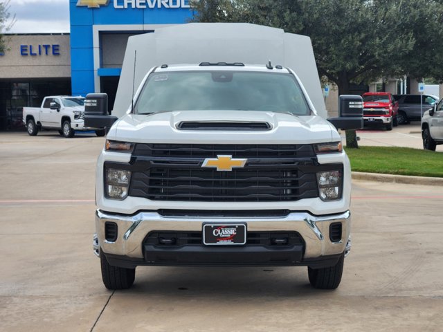 2024 Chevrolet Silverado 3500HD CC Work Truck 2