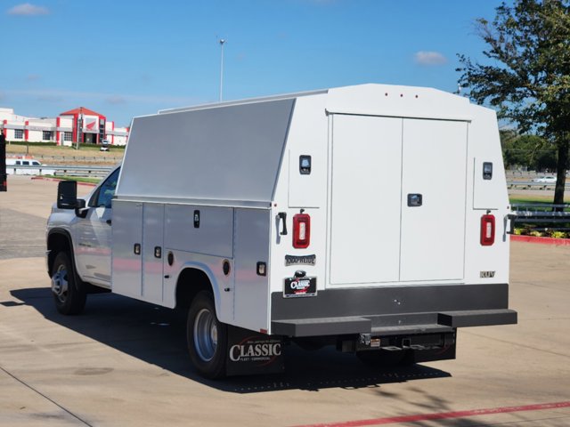 2024 Chevrolet Silverado 3500HD CC Work Truck 2