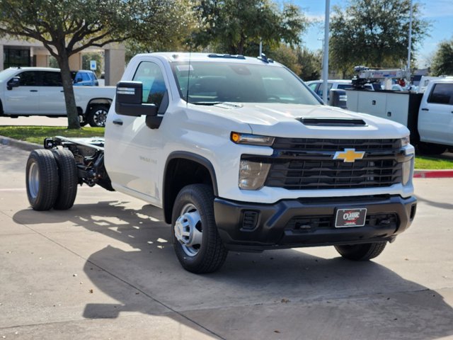 2024 Chevrolet Silverado 3500HD CC Work Truck 2