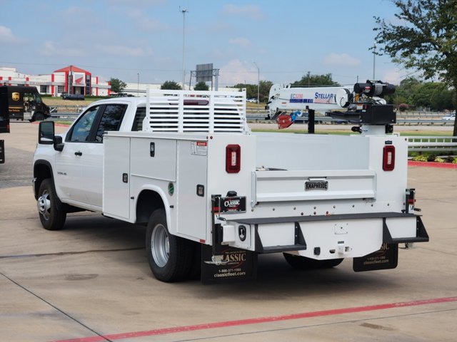 2024 Chevrolet Silverado 3500HD CC Work Truck 3