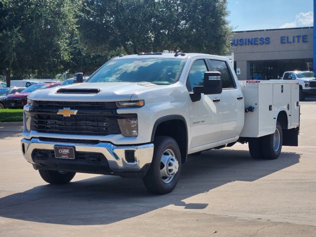 2024 Chevrolet Silverado 3500HD CC Work Truck 3