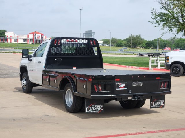 2024 Chevrolet Silverado 3500HD CC Work Truck 2