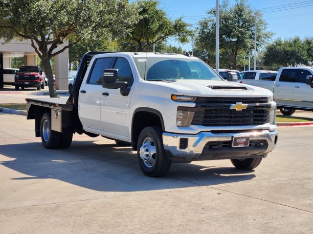 2024 Chevrolet Silverado 3500HD CC Work Truck 2