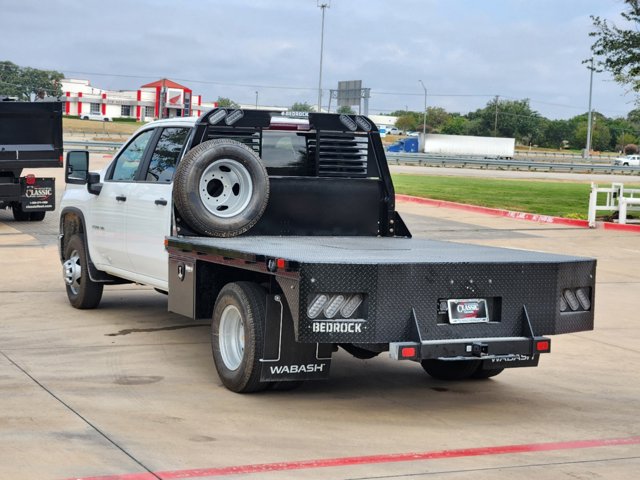 2024 Chevrolet Silverado 3500HD CC Work Truck 3