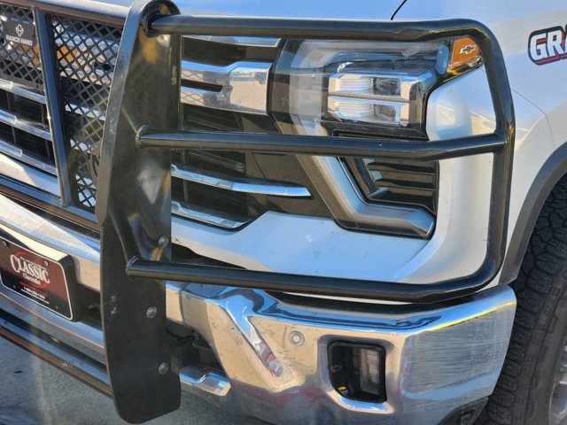 2024 Chevrolet Silverado 3500HD LTZ 8