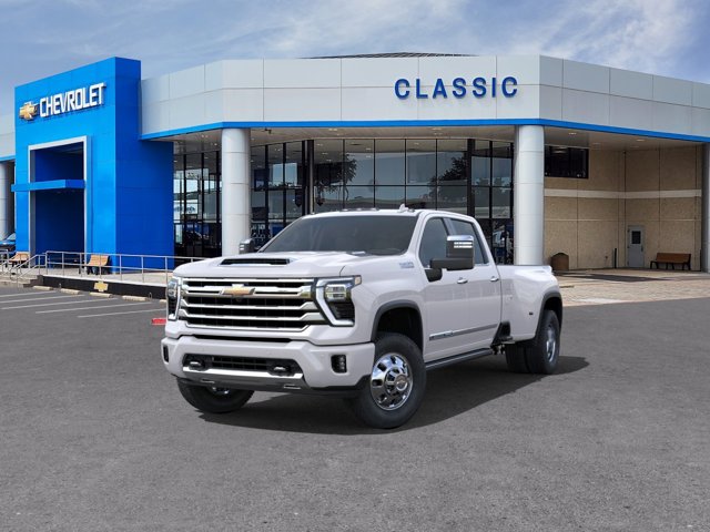 2024 Chevrolet Silverado 3500HD High Country 8