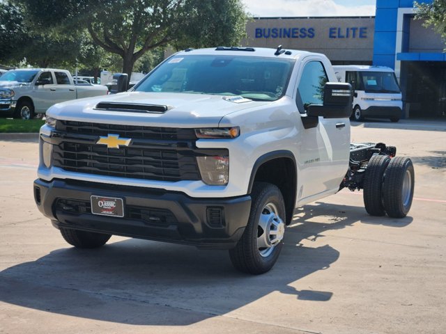 2024 Chevrolet Silverado 3500HD CC Work Truck 9