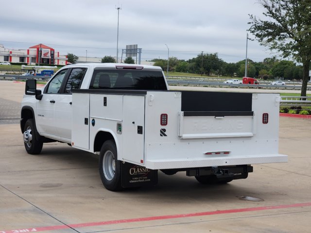 2024 Chevrolet Silverado 3500HD CC Work Truck 2