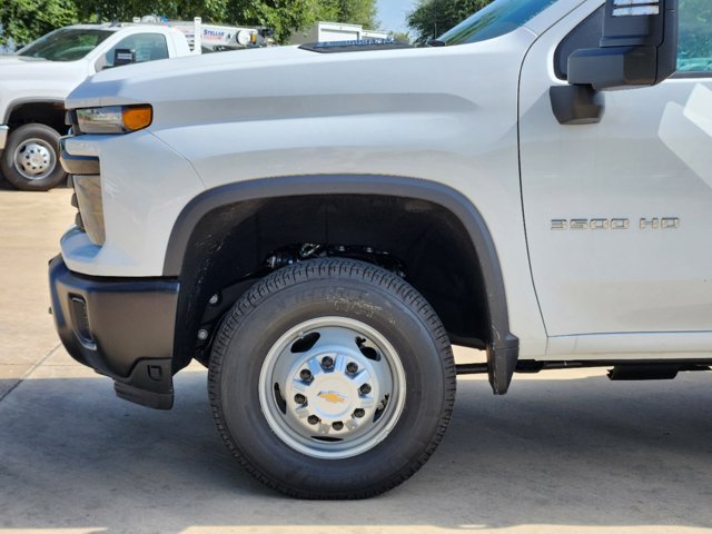 2024 Chevrolet Silverado 3500HD CC Work Truck 8