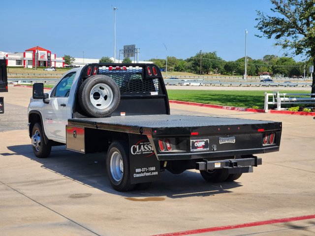 2024 Chevrolet Silverado 3500HD CC Work Truck 2