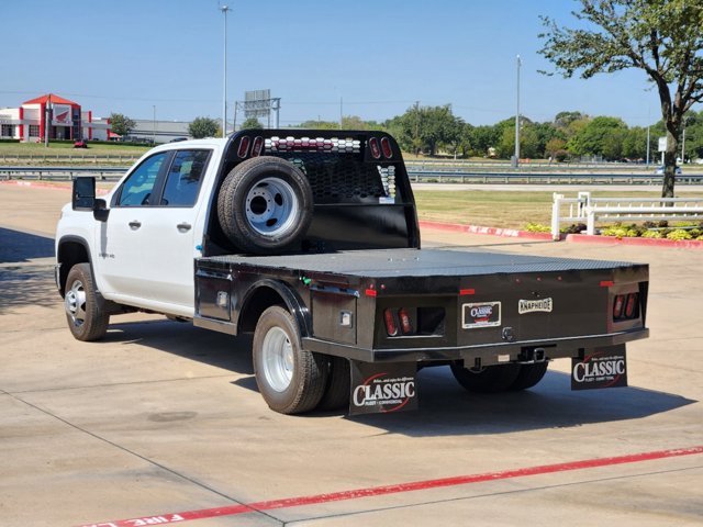 2024 Chevrolet Silverado 3500HD CC Work Truck 2