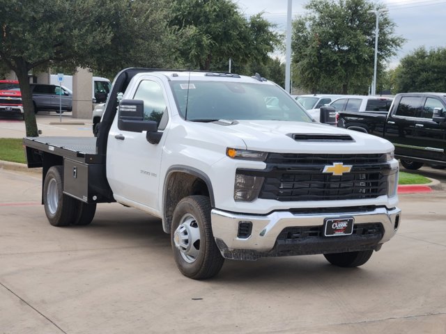 2024 Chevrolet Silverado 3500HD CC Work Truck 2