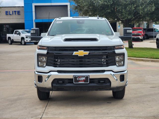 2024 Chevrolet Silverado 3500HD CC Work Truck 2