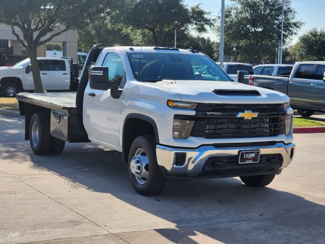 2024 Chevrolet Silverado 3500HD CC Work Truck 2