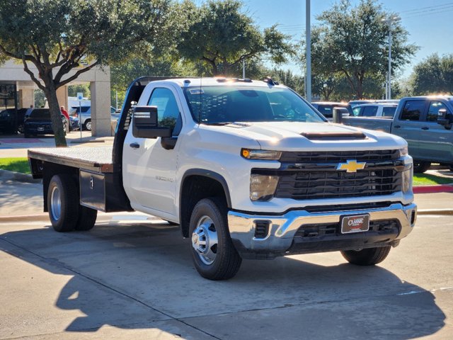 2024 Chevrolet Silverado 3500HD CC Work Truck 2