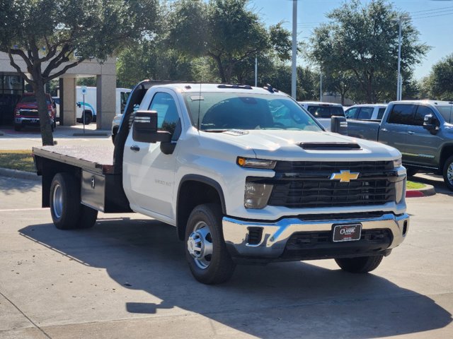 2024 Chevrolet Silverado 3500HD CC Work Truck 2