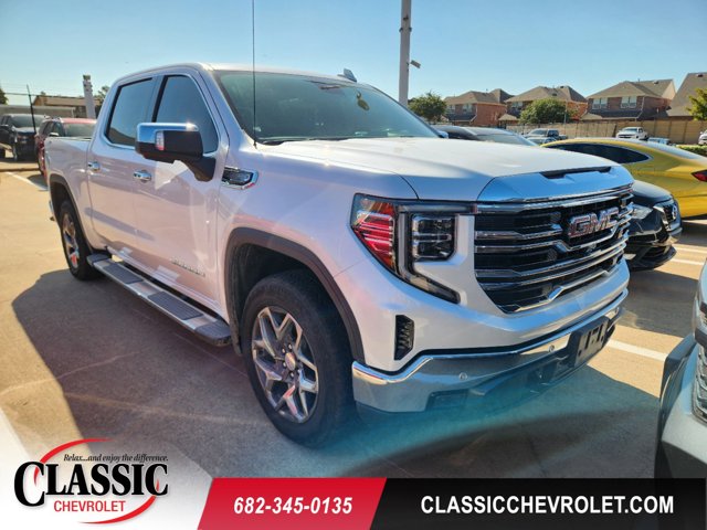 2024 GMC Sierra 1500 SLT 1