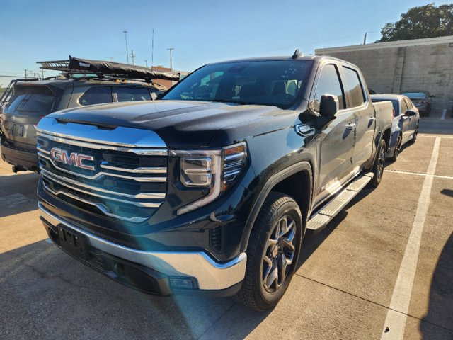 2024 GMC Sierra 1500 SLT 3