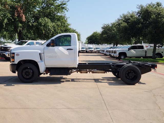 2024 Chevrolet Silverado MD Work Truck 4