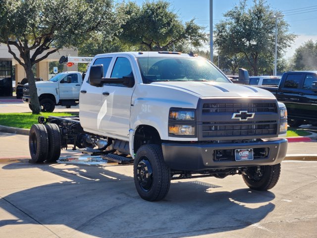 2024 Chevrolet Silverado MD Work Truck 2