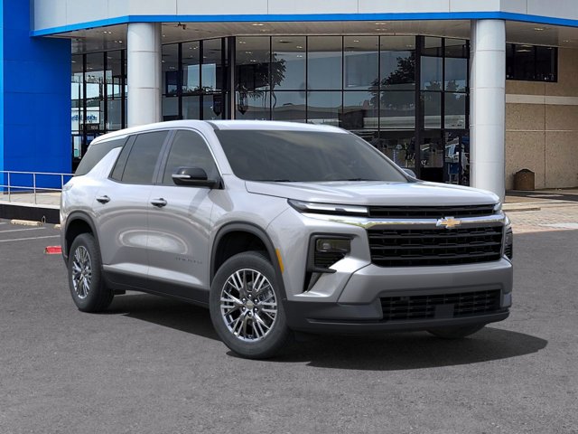 2024 Chevrolet Traverse FWD LS 7