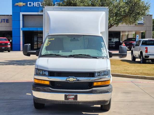 2024 Chevrolet Express Commercial Cutaway  8