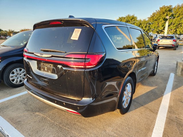 2024 Chrysler Pacifica Touring L 4