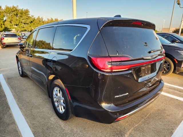 2024 Chrysler Pacifica Touring L 6