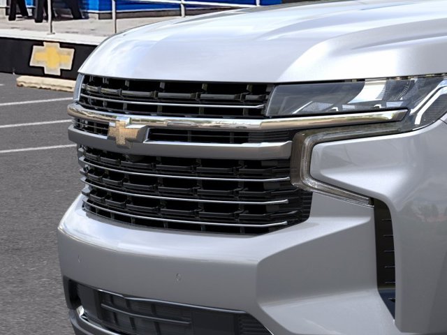 2024 Chevrolet Suburban LT 13