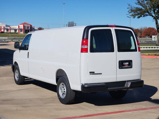 2025 Chevrolet Express Cargo Van  3