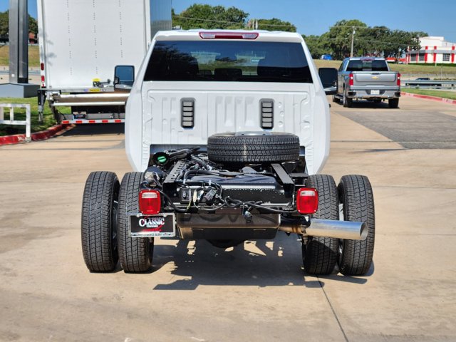 2025 Chevrolet Silverado 3500HD CC Work Truck 6